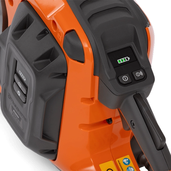 VENTMASTER® K1 PACE | this Full Option Depth Gauge Kit Includes: CONCRETE DIAMOND BLADE B750x BATTERY C1800x CHARGER